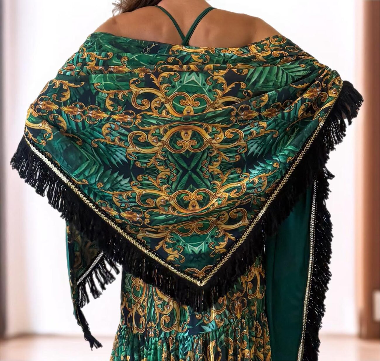 One Size Kaftan in Tropical Gram Print. - Image 4