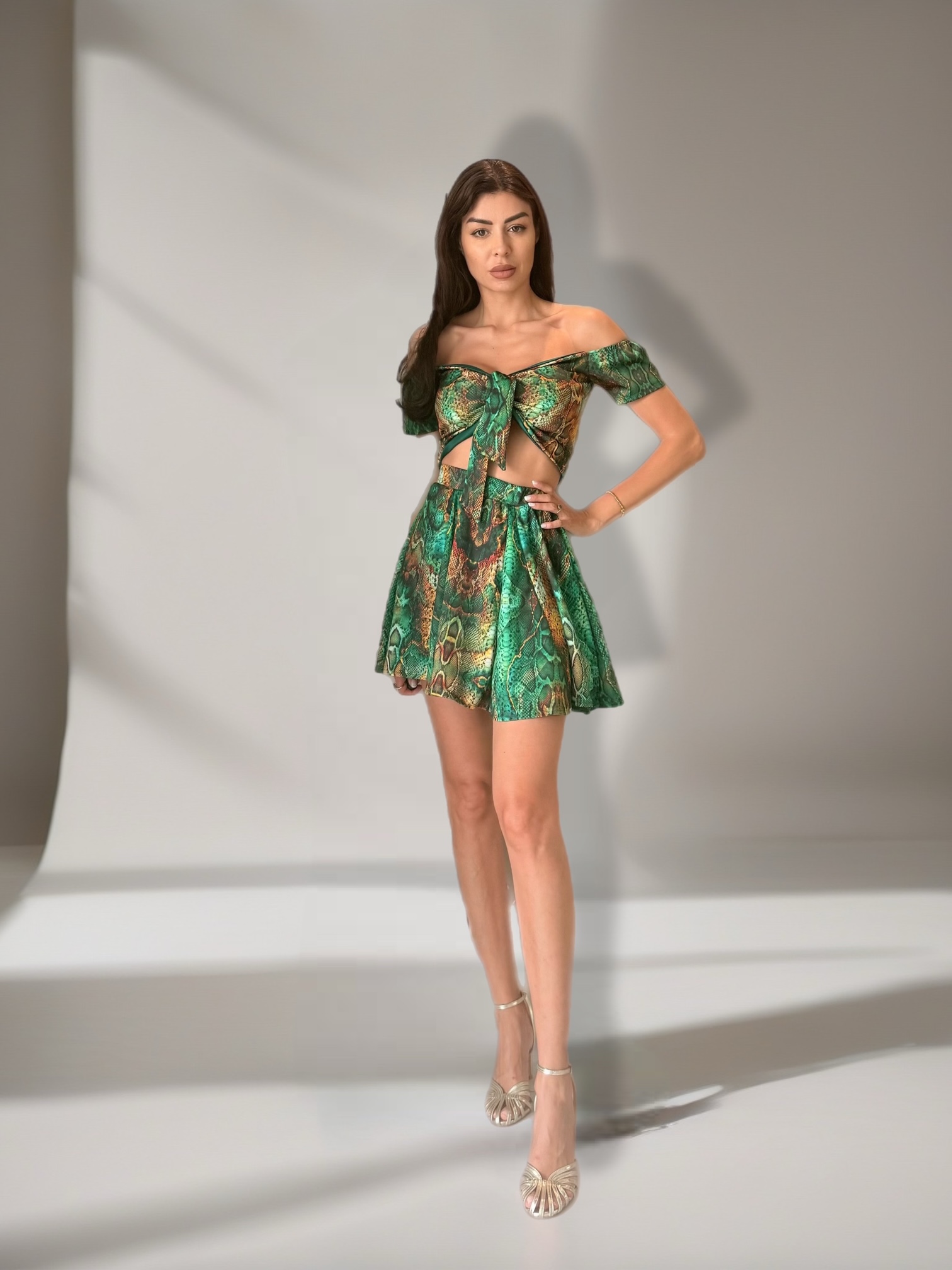 The Amazonia Set in Emerald Scales Print